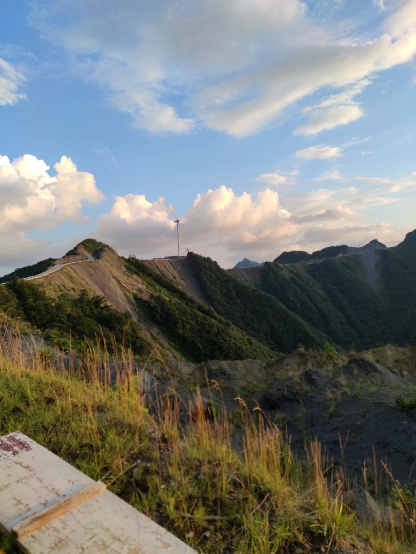 刀背梁晚霞之美石柱摄影石柱生活网-美好石柱·生活